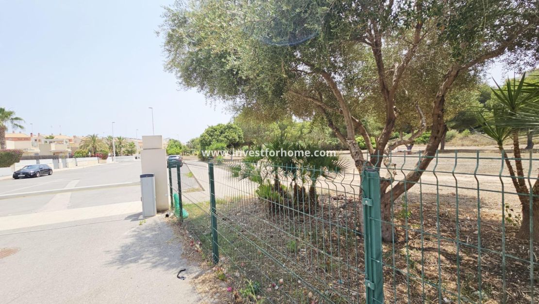 Verkoop - Villa - Orihuela Costa - La Regia