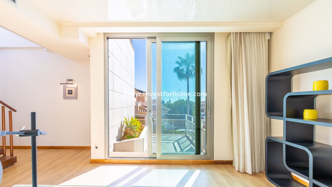 Verkoop - Villa - Orihuela Costa - La Zenia