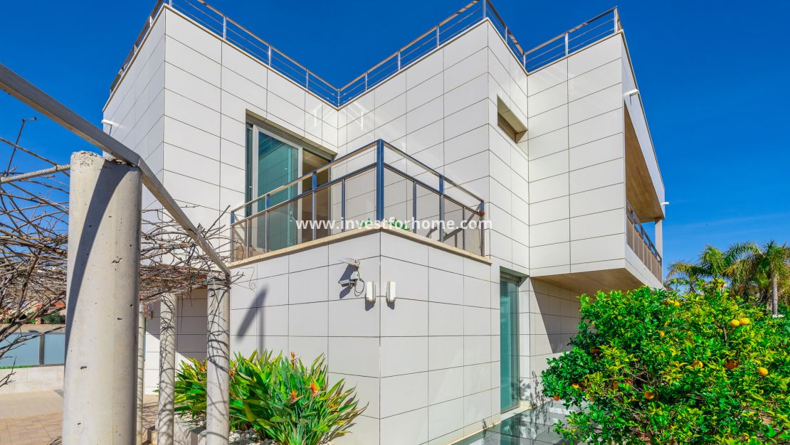 Verkoop - Villa - Orihuela Costa - La Zenia