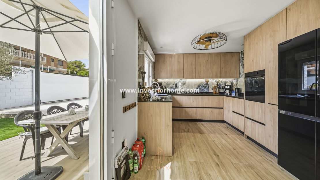 Verkoop - Villa - Orihuela Costa - La Zenia