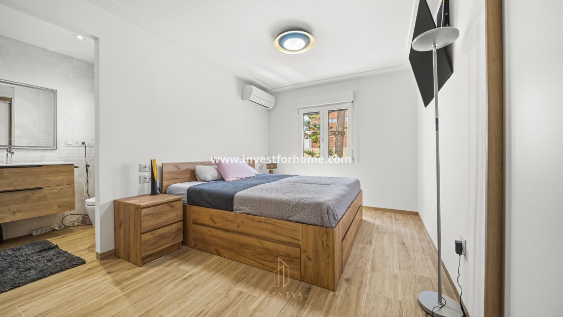 Verkoop - Villa - Orihuela Costa - La Zenia