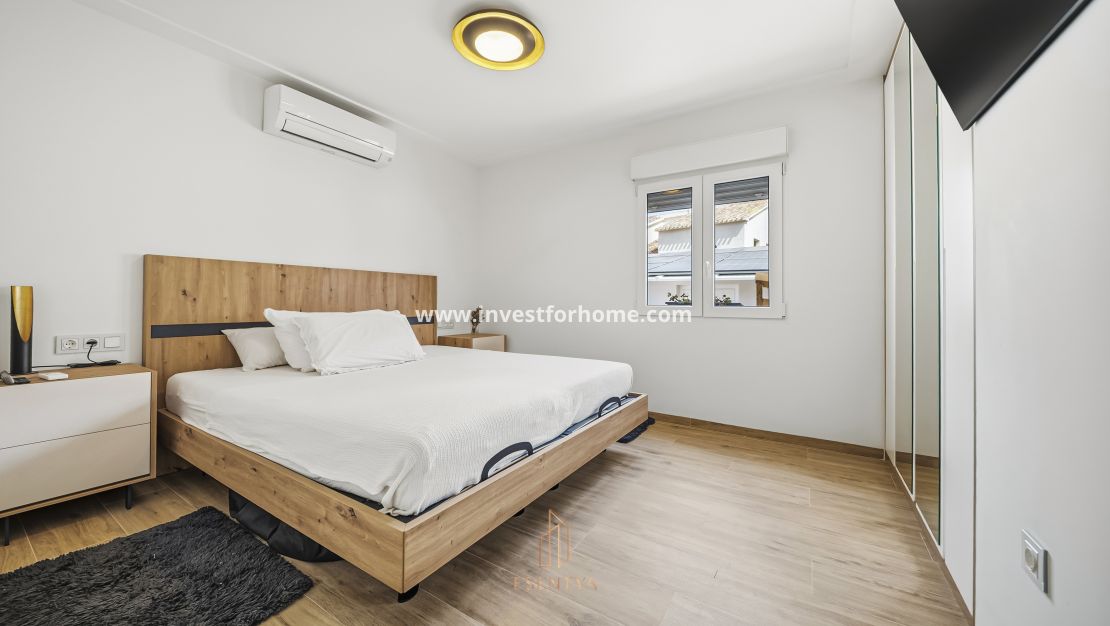 Verkoop - Villa - Orihuela Costa - La Zenia