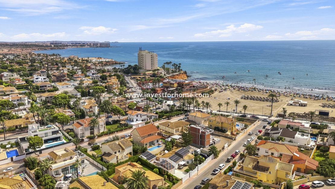 Verkoop - Villa - Orihuela Costa - La Zenia