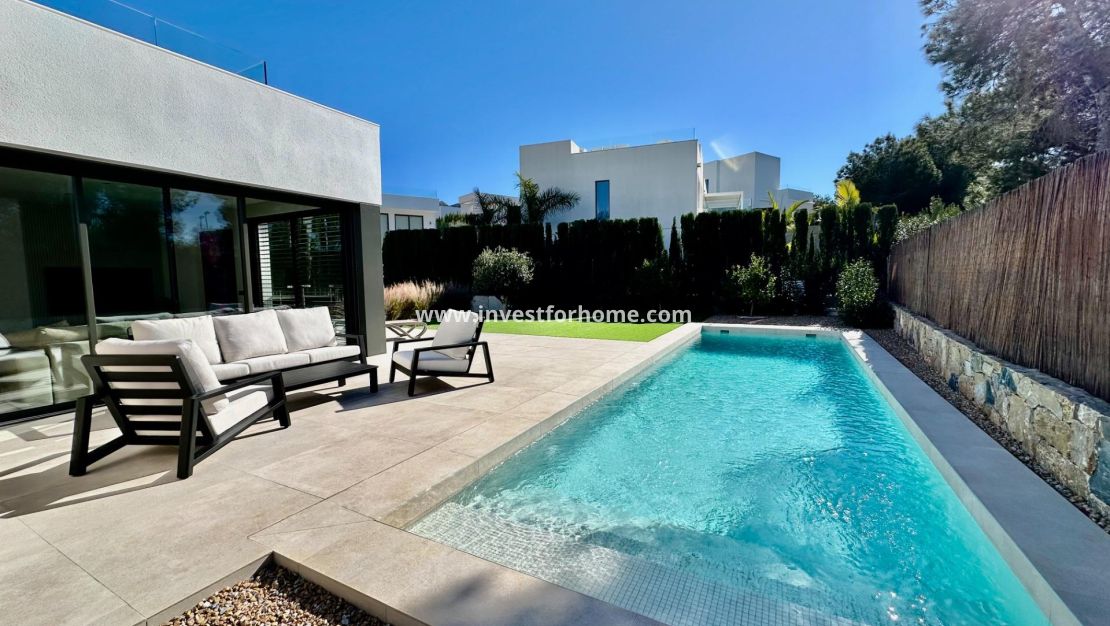 Verkoop - Villa - Orihuela Costa - Las Colinas Golf