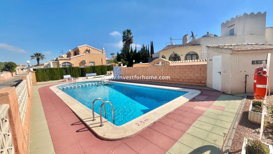 Verkoop - Villa - Orihuela Costa - Los Almendros-la Florida