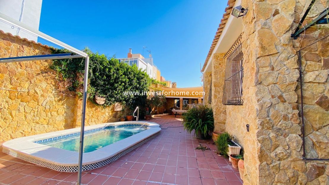 Verkoop - Villa - Orihuela Costa - Playa Flamenca