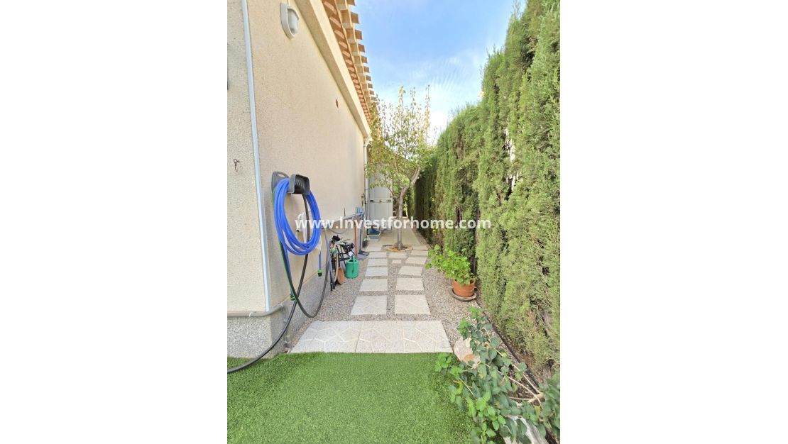 Verkoop - Villa - Orihuela Costa - Playa Flamenca