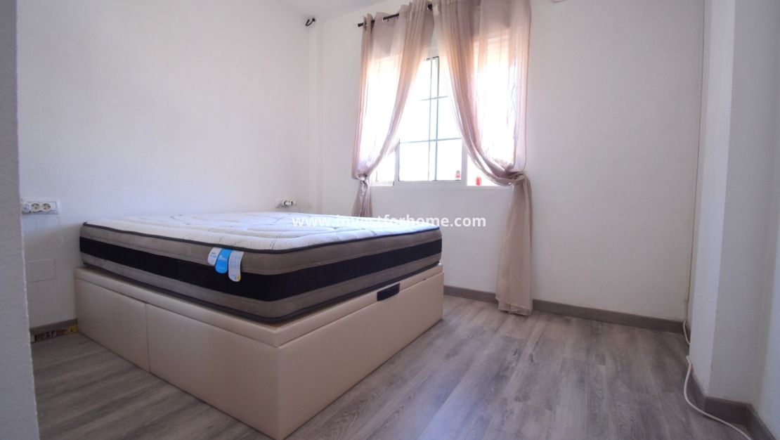Verkoop - Villa - Orihuela Costa - Playa Flamenca