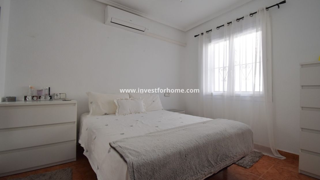 Verkoop - Villa - Orihuela Costa - Playa Flamenca