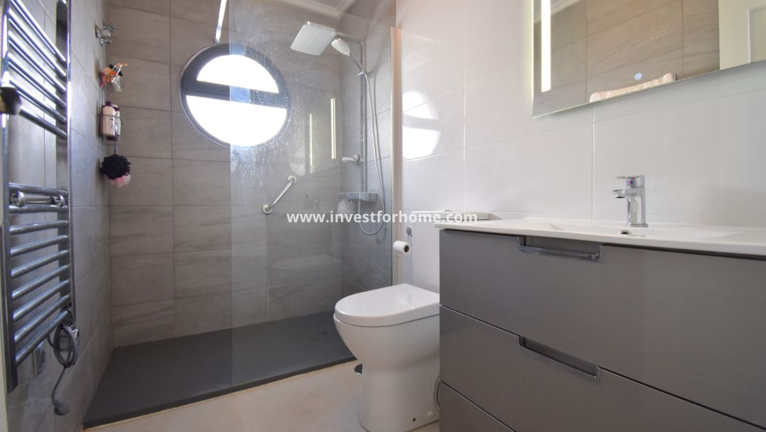 Verkoop - Villa - Orihuela Costa - Playa Flamenca
