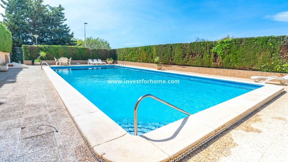 Verkoop - Villa - Orihuela Costa - Punta Prima