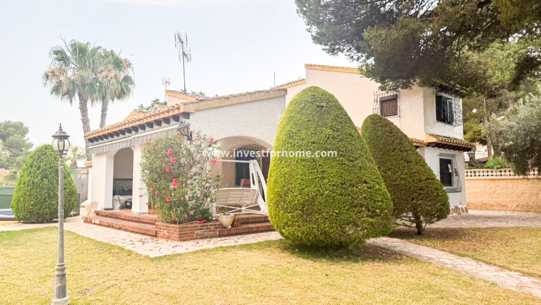 Verkoop - Villa - Orihuela Costa - Punta Prima