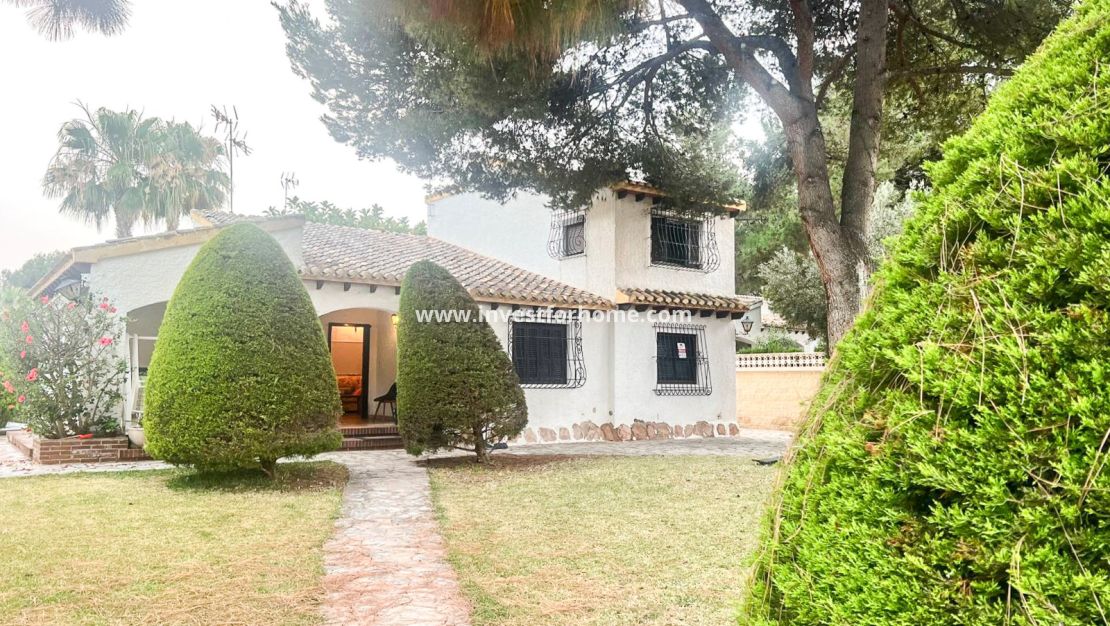 Verkoop - Villa - Orihuela Costa - Punta Prima