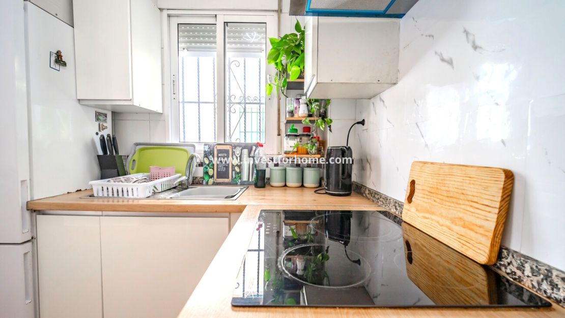 Verkoop - Villa - Orihuela Costa - Res Valle de los pinos