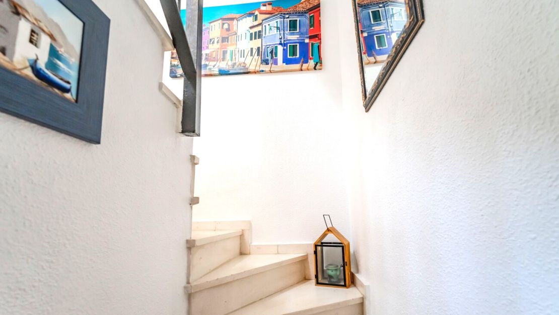 Verkoop - Villa - Orihuela Costa - Res Valle de los pinos