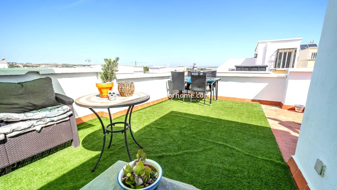 Verkoop - Villa - Orihuela Costa - Res Valle de los pinos