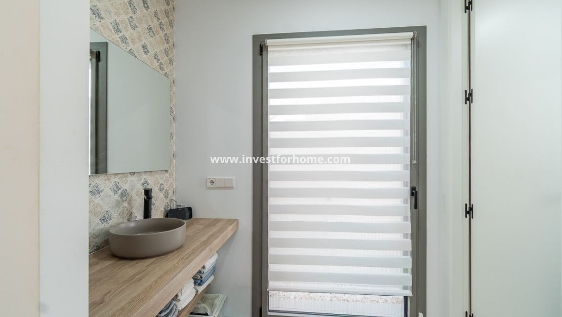 Verkoop - Villa - Orihuela Costa - Villamartin Golf