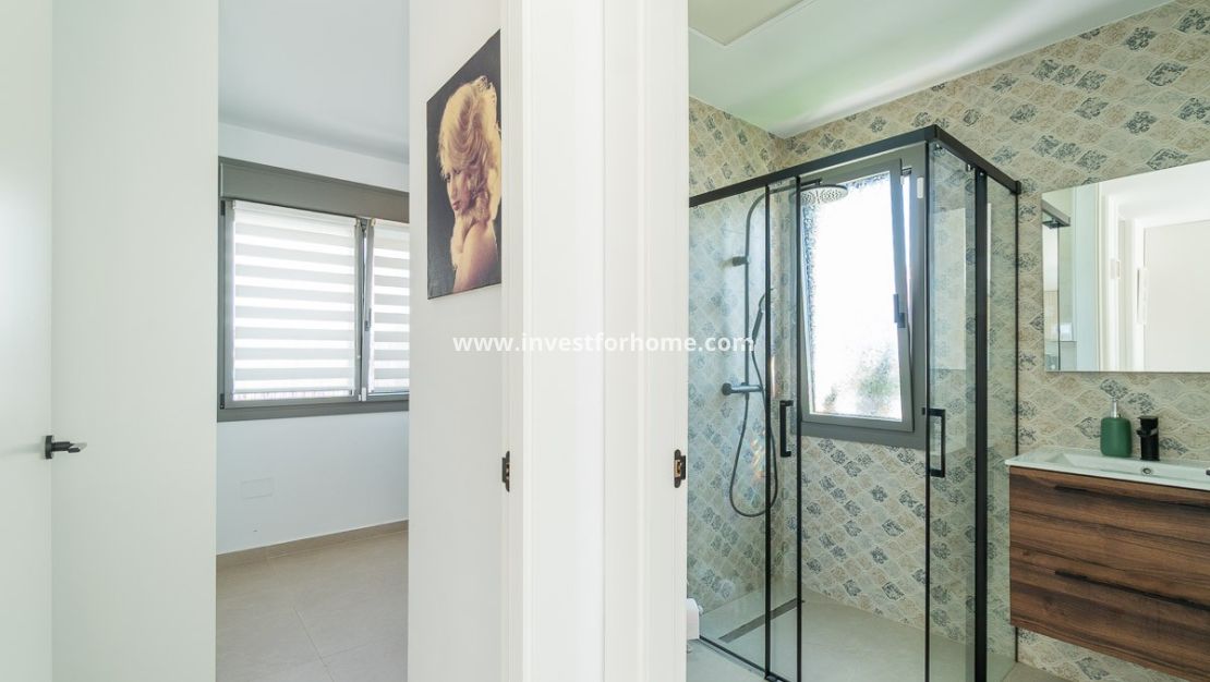 Verkoop - Villa - Orihuela Costa - Villamartin Golf