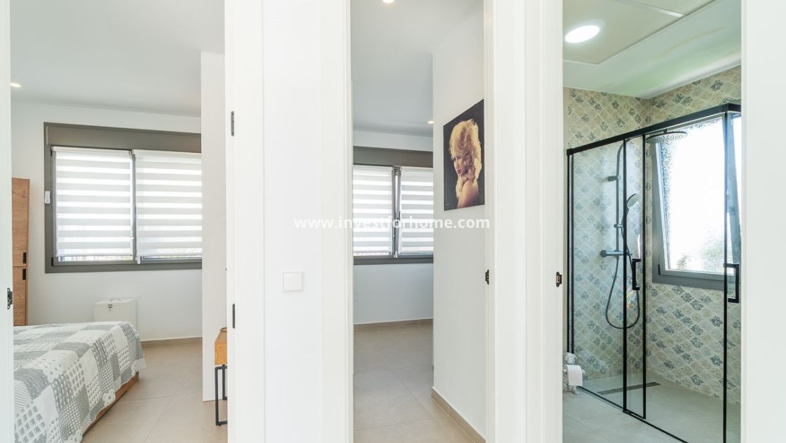 Verkoop - Villa - Orihuela Costa - Villamartin Golf