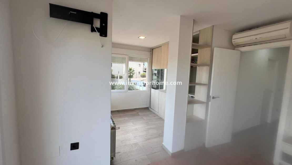 Verkoop - Villa - Orihuela Costa - Villamartín-las Filipinas