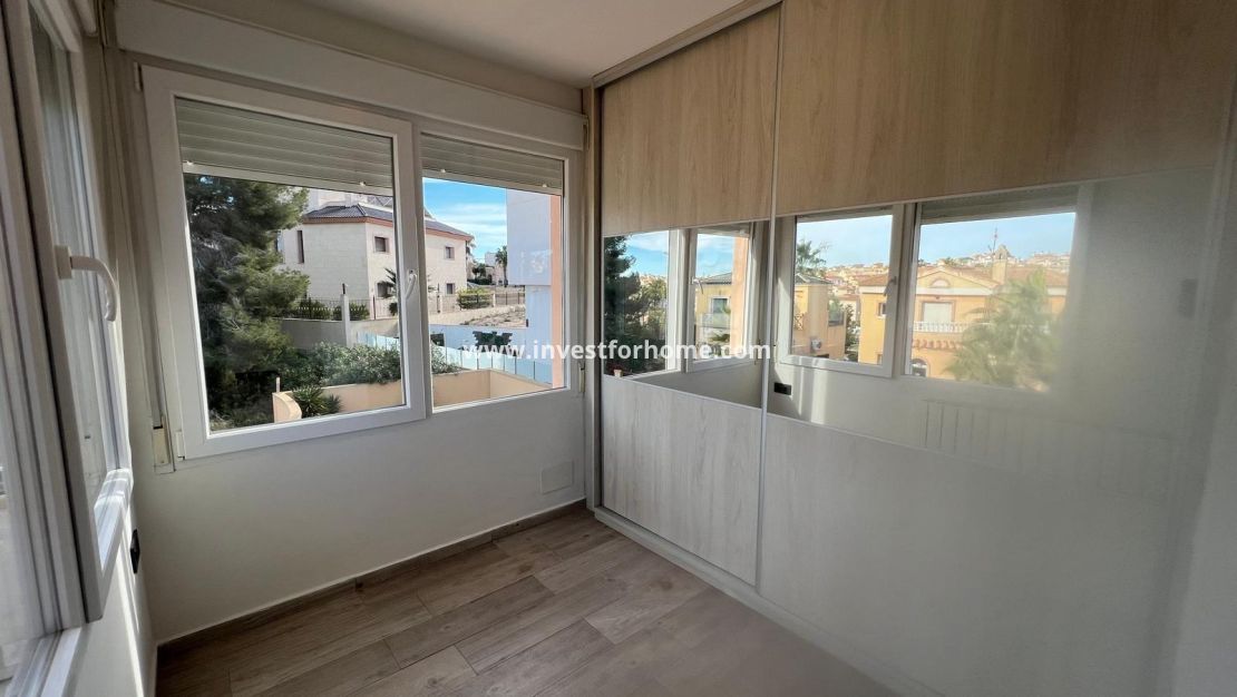 Verkoop - Villa - Orihuela Costa - Villamartín-las Filipinas