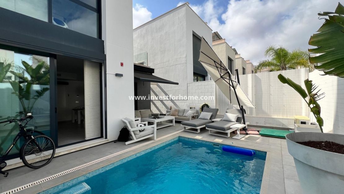 Verkoop - Villa - Orihuela Costa - Villamartín-las Filipinas