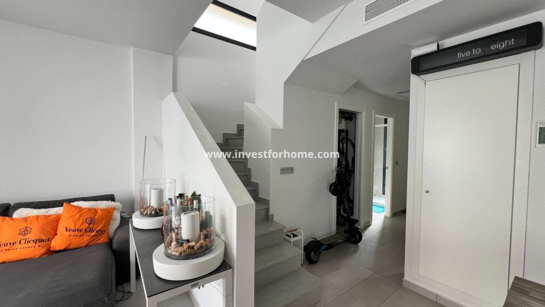 Verkoop - Villa - Orihuela Costa - Villamartín-las Filipinas