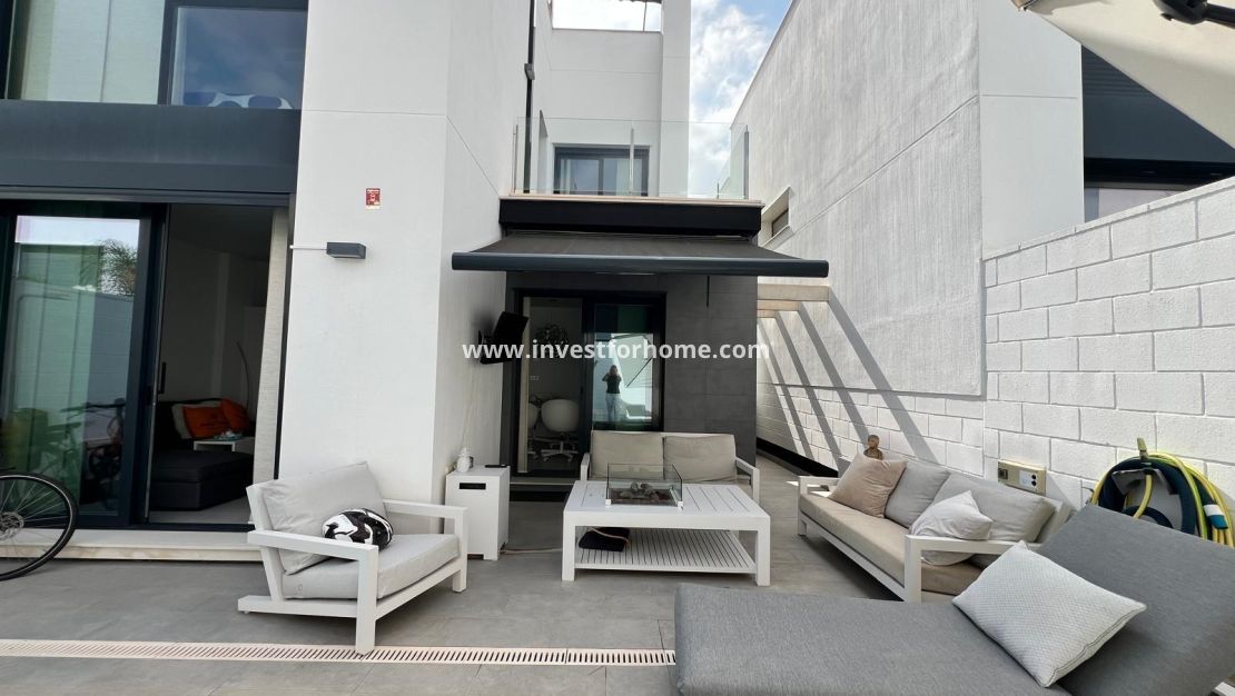 Verkoop - Villa - Orihuela Costa - Villamartín-las Filipinas