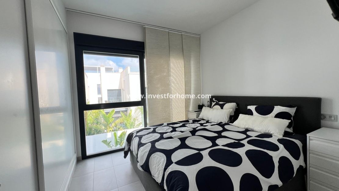 Verkoop - Villa - Orihuela Costa - Villamartín-las Filipinas