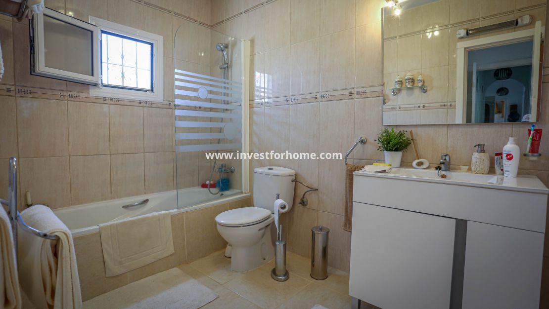 Verkoop - Villa - Orihuela Costa - Villamartín