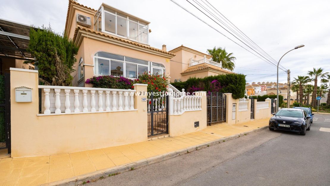 Verkoop - Villa - Orihuela Costa - Villamartín