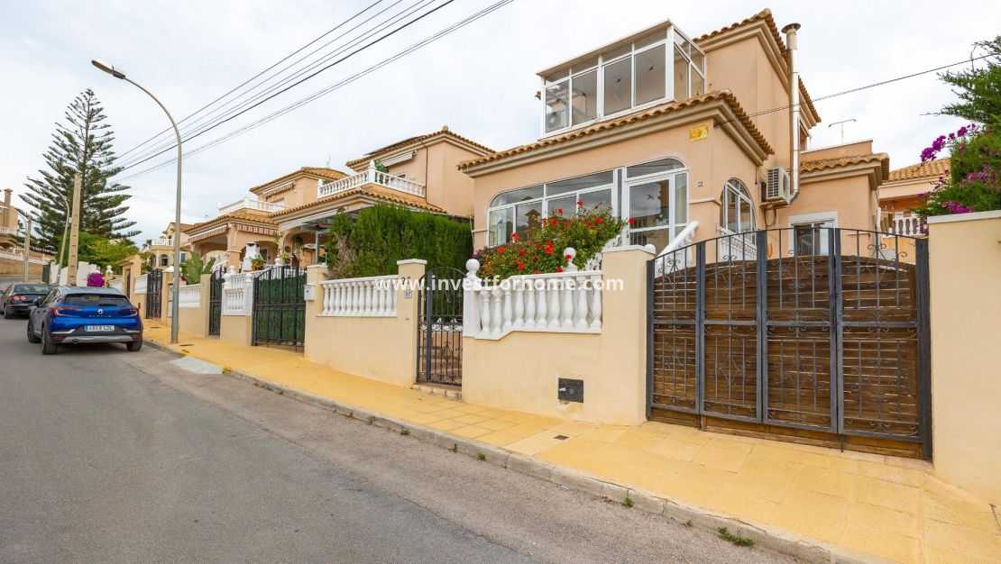 Verkoop - Villa - Orihuela Costa - Villamartín