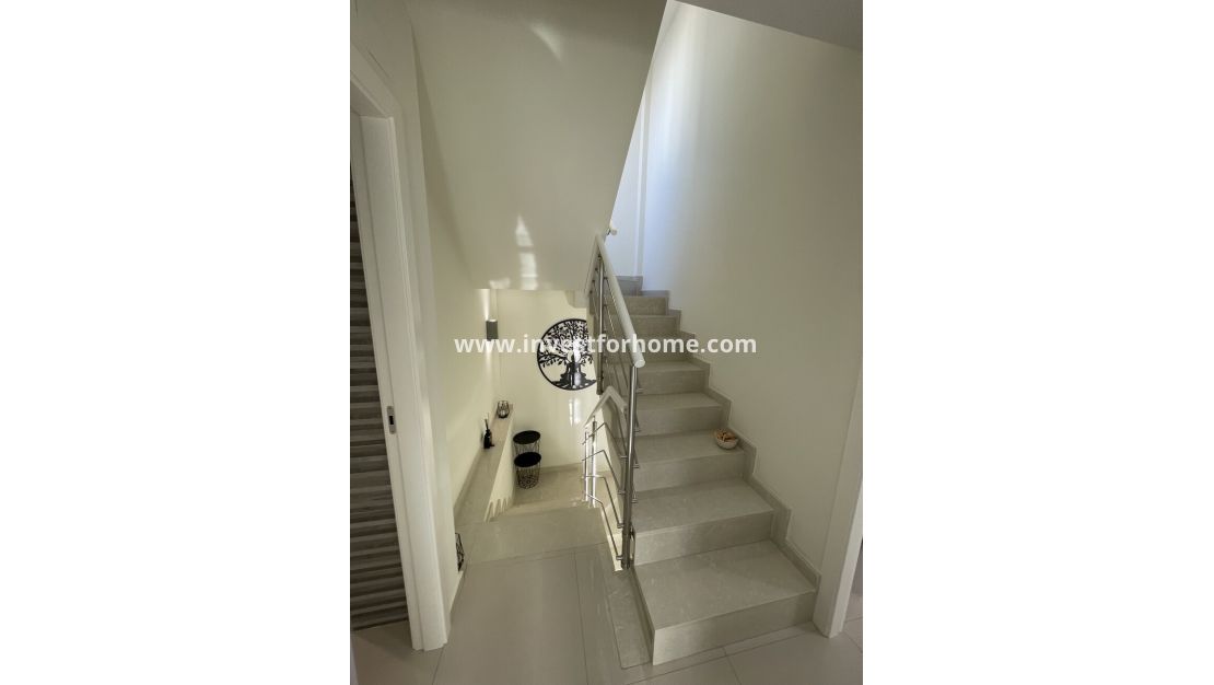 Verkoop - Villa - Orihuela Costa - Villamartin