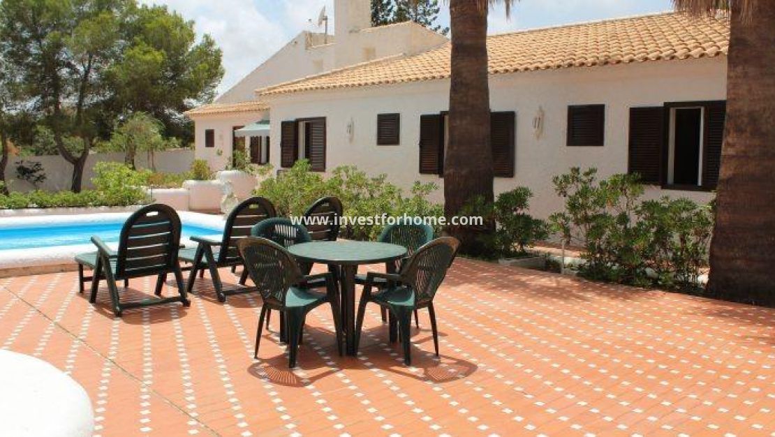 Verkoop - Villa - Orihuela Costa - Villamartín