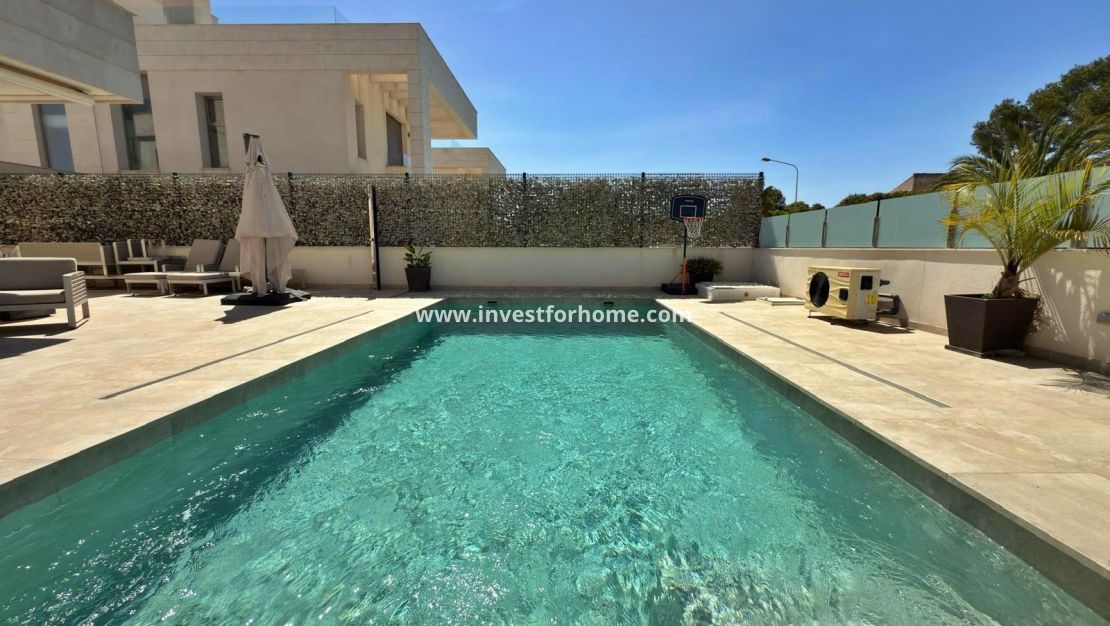 Verkoop - Villa - Orihuela Costa - Villamartín