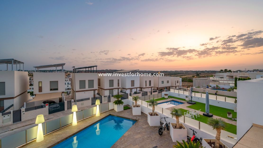 Verkoop - Villa - Orihuela Costa - Villamartín