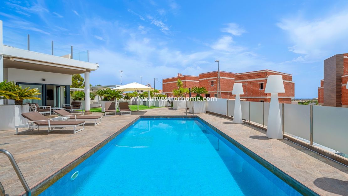 Verkoop - Villa - Orihuela Costa - Villamartín