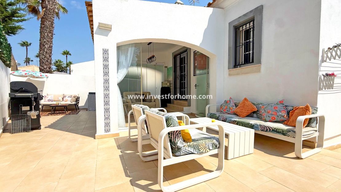 Verkoop - Villa - Orihuela Costa - Villamartín