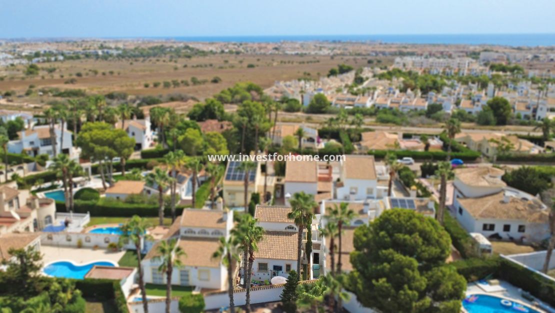 Verkoop - Villa - Orihuela Costa - Villamartín