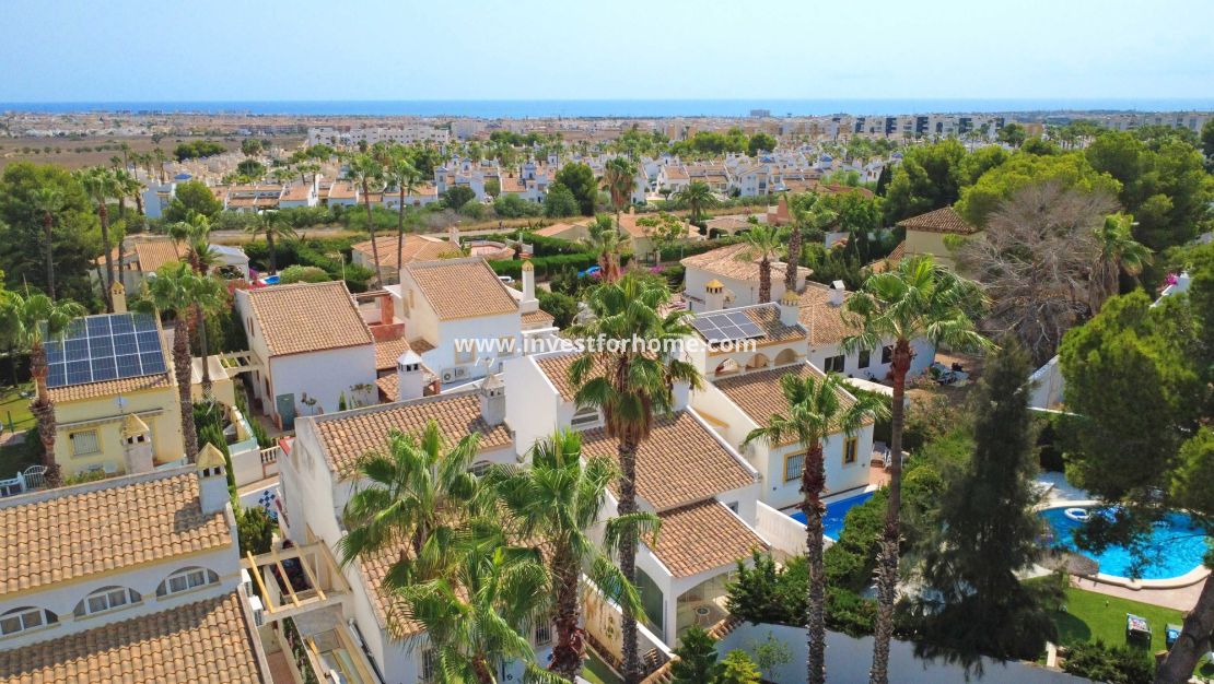 Verkoop - Villa - Orihuela Costa - Villamartín