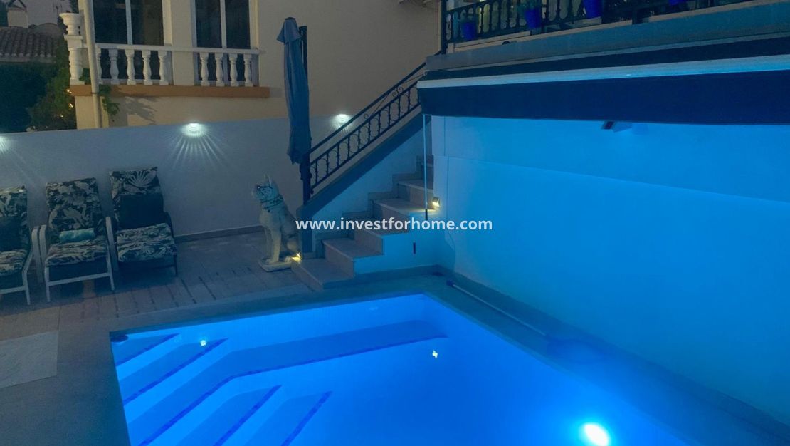 Verkoop - Villa - Orihuela Costa - Villamartín