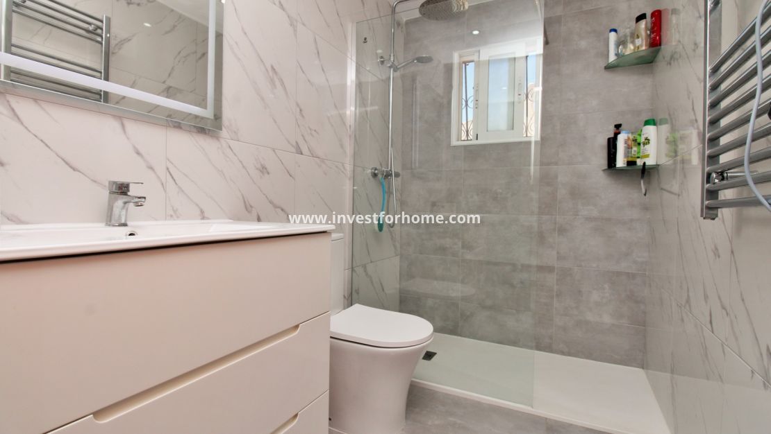 Verkoop - Villa - Orihuela Costa - Villamartín