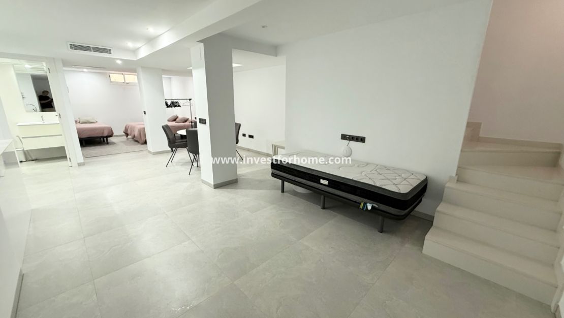 Verkoop - Villa - Orihuela Costa - Villamartín