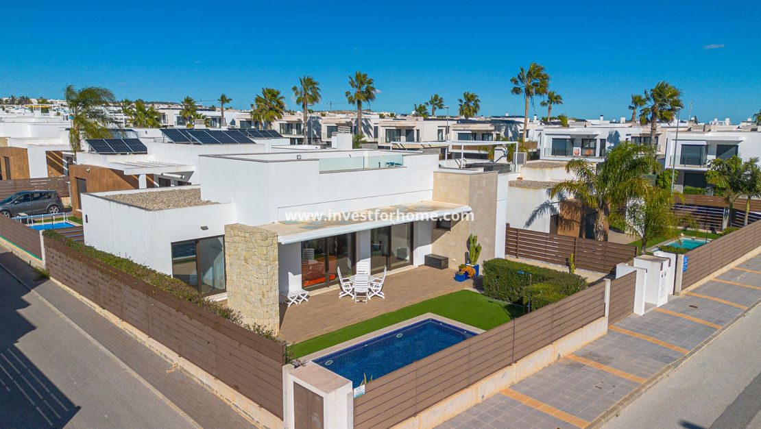 Verkoop - Villa - Orihuela Costa - Vistabella Golf