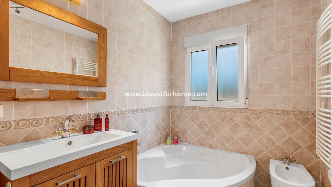 Verkoop - Villa - Pinar de Campoverde - Costa Blanca