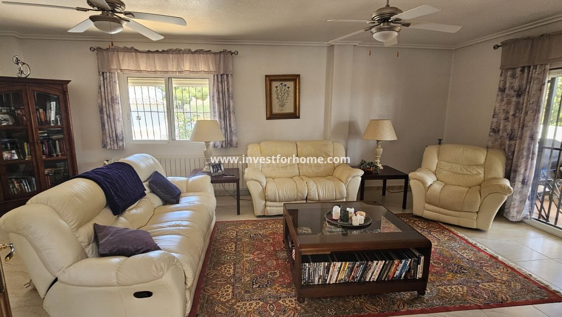 Verkoop - Villa - Pinar de Campoverde - Inland