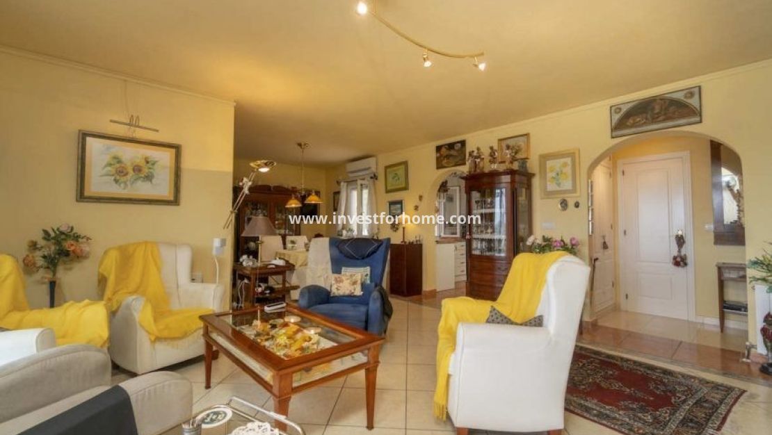 Verkoop - Villa - Pinar de Campoverde - Inland