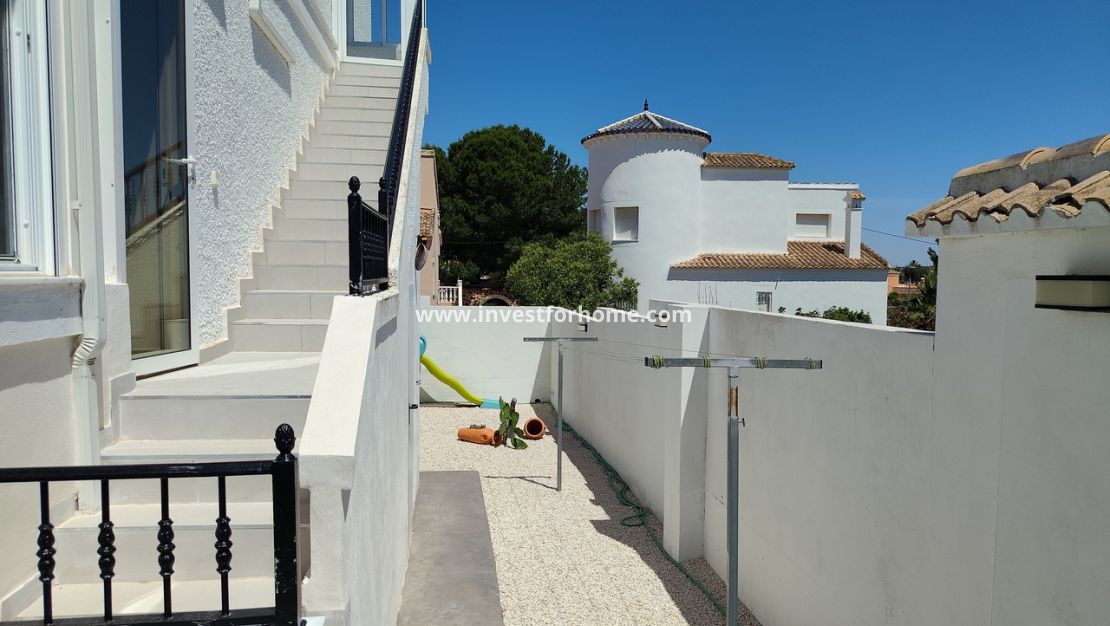 Verkoop - Villa - San Miguel / Vistabella Golf - Inland