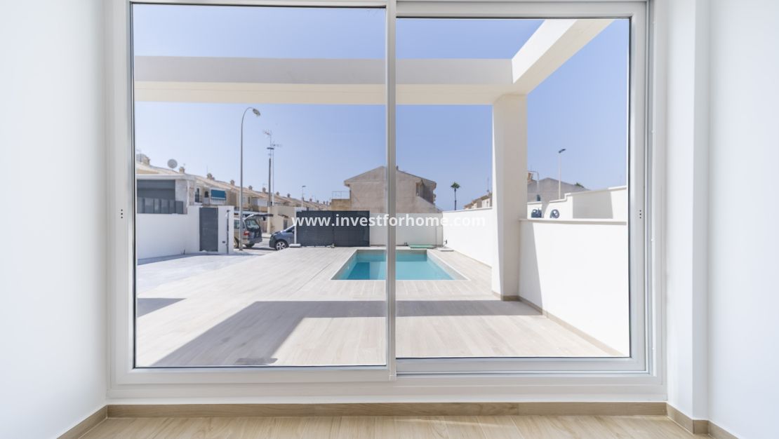 Verkoop - Villa - Torrevieja - aguas nuevas