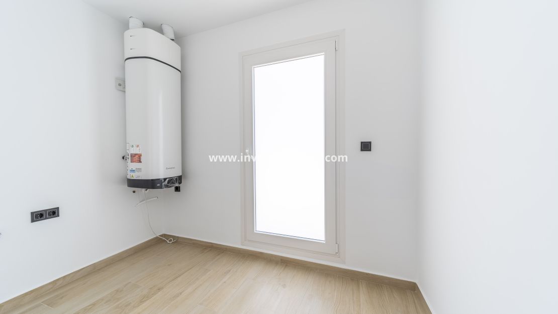 Verkoop - Villa - Torrevieja - aguas nuevas